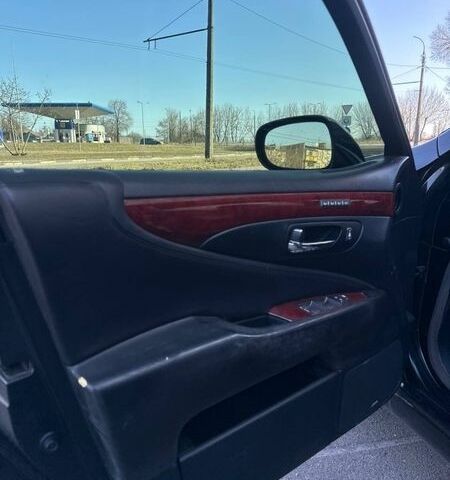 Черный Лексус ЛС, объемом двигателя 4.61 л и пробегом 197 тыс. км за 11700 $, фото 14 на Automoto.ua