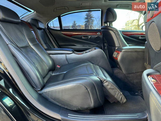 Чорний Лексус ЛС, об'ємом двигуна 4.6 л та пробігом 245 тис. км за 12700 $, фото 9 на Automoto.ua