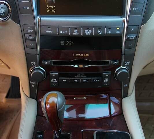 Черный Лексус ЛС, объемом двигателя 4.61 л и пробегом 254 тыс. км за 9800 $, фото 24 на Automoto.ua