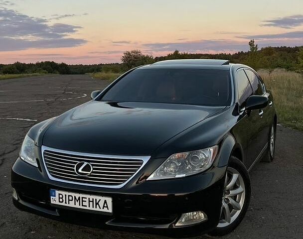 Черный Лексус ЛС, объемом двигателя 4.61 л и пробегом 390 тыс. км за 10500 $, фото 1 на Automoto.ua