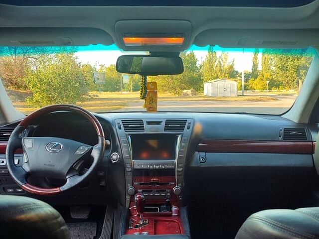 Чорний Лексус ЛС, об'ємом двигуна 4.6 л та пробігом 195 тис. км за 9500 $, фото 6 на Automoto.ua