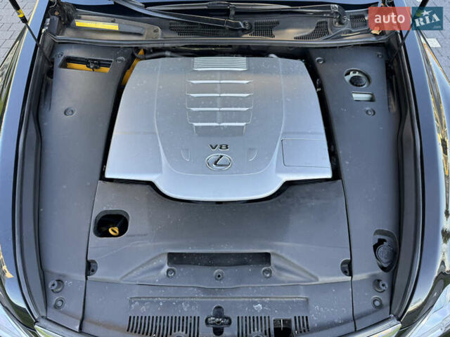 Черный Лексус ЛС, объемом двигателя 4.6 л и пробегом 251 тыс. км за 13500 $, фото 16 на Automoto.ua