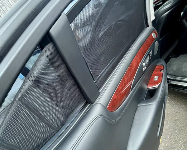 Черный Лексус ЛС, объемом двигателя 4.97 л и пробегом 210 тыс. км за 16500 $, фото 9 на Automoto.ua