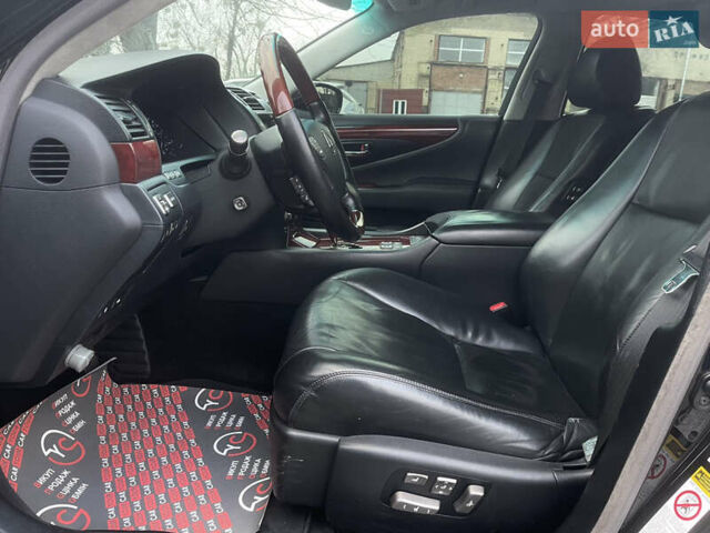 Черный Лексус ЛС, объемом двигателя 4.61 л и пробегом 235 тыс. км за 11999 $, фото 26 на Automoto.ua