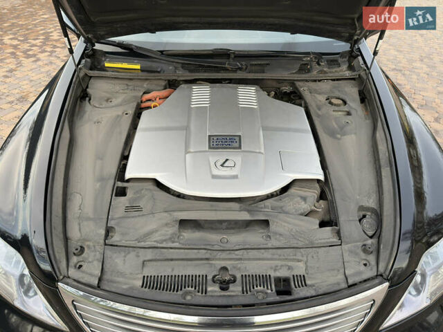 Черный Лексус ЛС, объемом двигателя 4.97 л и пробегом 222 тыс. км за 9900 $, фото 41 на Automoto.ua