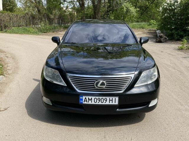 Чорний Лексус ЛС, об'ємом двигуна 4.6 л та пробігом 300 тис. км за 8500 $, фото 1 на Automoto.ua