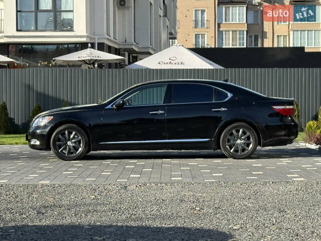 Черный Лексус ЛС, объемом двигателя 4.6 л и пробегом 251 тыс. км за 12500 $, фото 4 на Automoto.ua