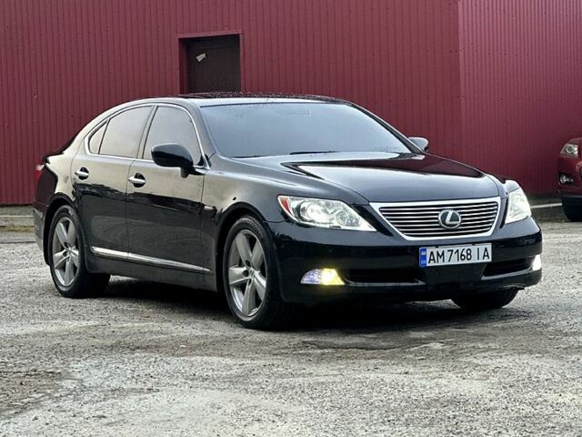 Чорний Лексус ЛС, об'ємом двигуна 4.6 л та пробігом 200 тис. км за 12000 $, фото 4 на Automoto.ua
