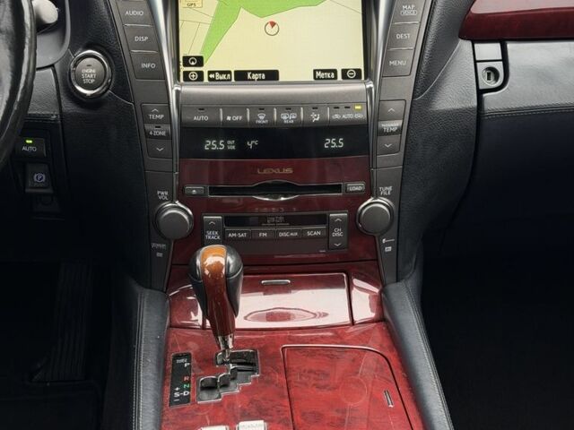 Черный Лексус ЛС, объемом двигателя 4.6 л и пробегом 277 тыс. км за 14999 $, фото 13 на Automoto.ua