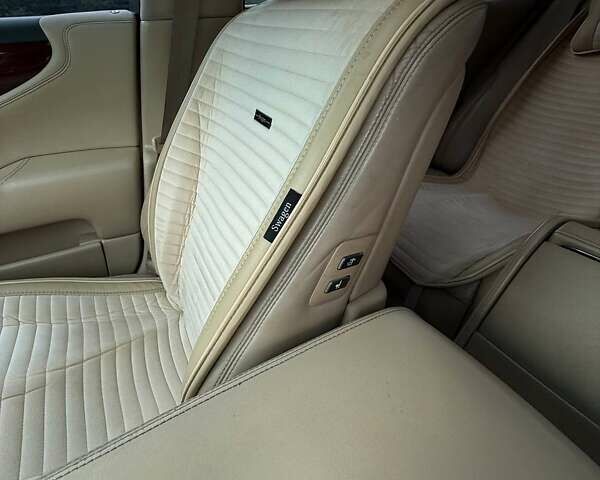 Черный Лексус ЛС, объемом двигателя 4.6 л и пробегом 257 тыс. км за 15000 $, фото 1 на Automoto.ua