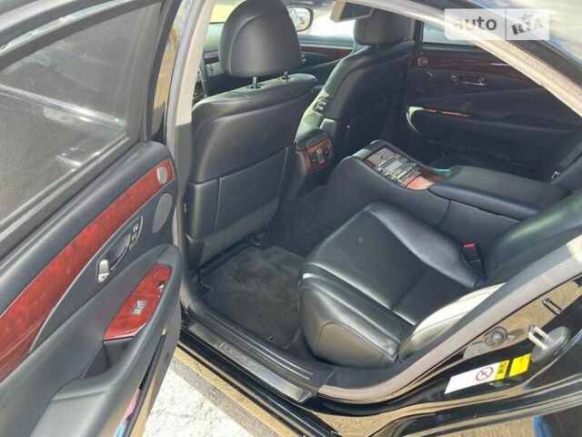 Черный Лексус ЛС, объемом двигателя 4.6 л и пробегом 134 тыс. км за 18000 $, фото 11 на Automoto.ua