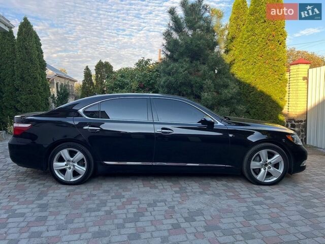 Черный Лексус ЛС, объемом двигателя 4.61 л и пробегом 148 тыс. км за 14500 $, фото 6 на Automoto.ua