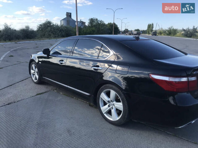 Черный Лексус ЛС, объемом двигателя 4.61 л и пробегом 176 тыс. км за 10700 $, фото 4 на Automoto.ua