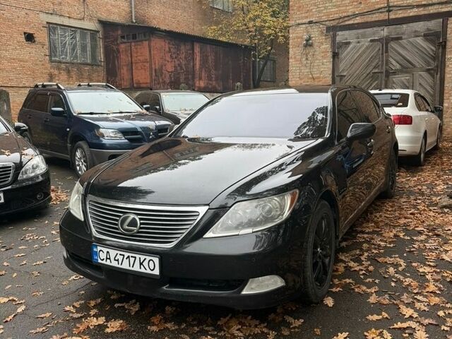 Черный Лексус ЛС, объемом двигателя 4.61 л и пробегом 201 тыс. км за 5999 $, фото 2 на Automoto.ua