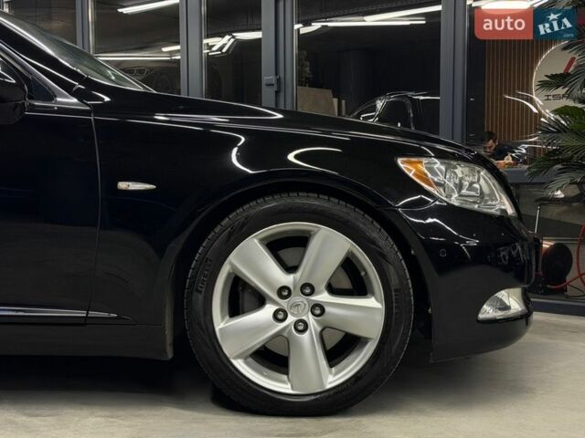 Черный Лексус ЛС, объемом двигателя 4.61 л и пробегом 220 тыс. км за 11500 $, фото 4 на Automoto.ua