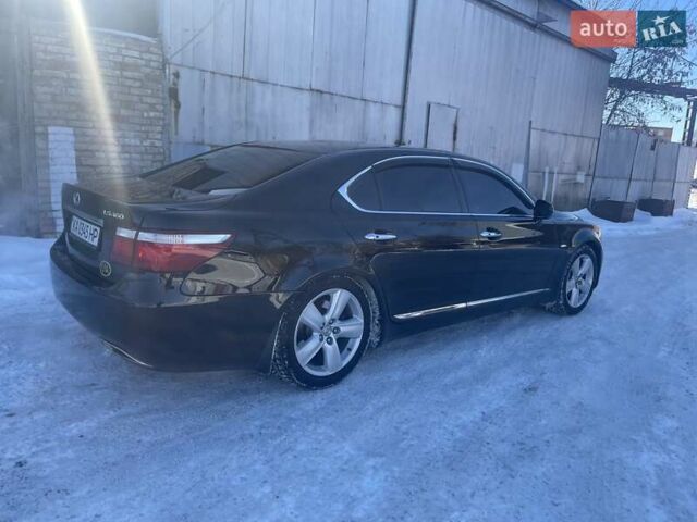 Черный Лексус ЛС, объемом двигателя 4.61 л и пробегом 250 тыс. км за 9000 $, фото 14 на Automoto.ua