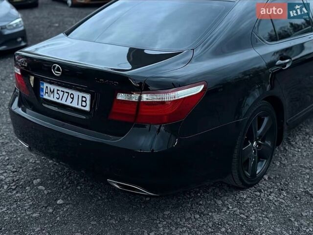 Черный Лексус ЛС, объемом двигателя 4.61 л и пробегом 375 тыс. км за 9100 $, фото 7 на Automoto.ua
