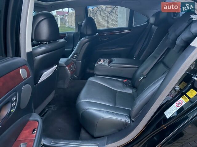 Чорний Лексус ЛС, об'ємом двигуна 4.61 л та пробігом 287 тис. км за 12500 $, фото 22 на Automoto.ua