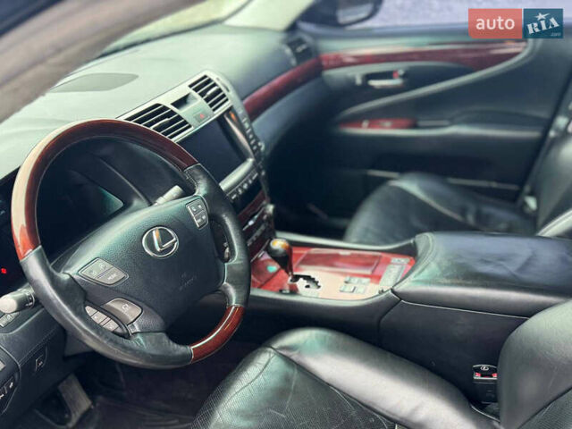 Чорний Лексус ЛС, об'ємом двигуна 4.61 л та пробігом 272 тис. км за 8900 $, фото 20 на Automoto.ua