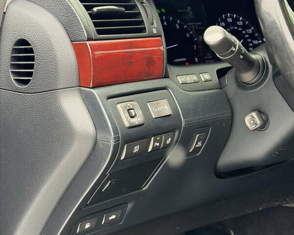 Черный Лексус ЛС, объемом двигателя 4.6 л и пробегом 277 тыс. км за 14999 $, фото 25 на Automoto.ua