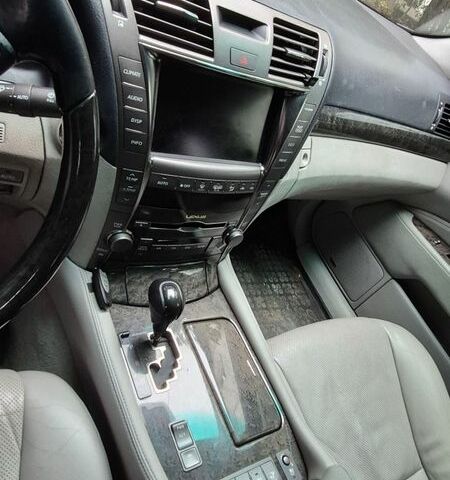 Черный Лексус ЛС, объемом двигателя 4.61 л и пробегом 180 тыс. км за 14500 $, фото 10 на Automoto.ua