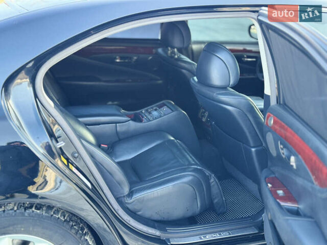 Черный Лексус ЛС, объемом двигателя 4.97 л и пробегом 223 тыс. км за 8700 $, фото 32 на Automoto.ua
