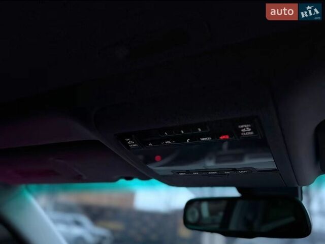 Черный Лексус ЛС, объемом двигателя 4.61 л и пробегом 375 тыс. км за 9100 $, фото 17 на Automoto.ua