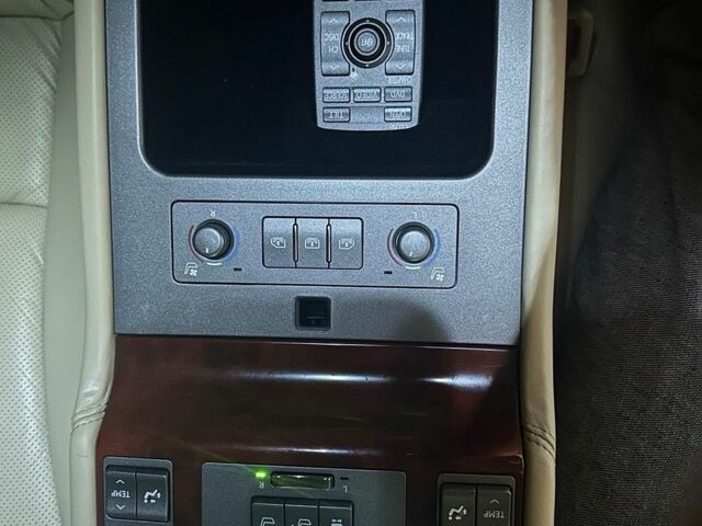Черный Лексус ЛС, объемом двигателя 4.97 л и пробегом 300 тыс. км за 12000 $, фото 33 на Automoto.ua