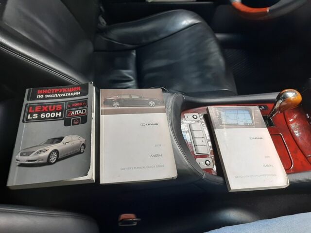 Черный Лексус ЛС, объемом двигателя 5 л и пробегом 229 тыс. км за 10500 $, фото 3 на Automoto.ua