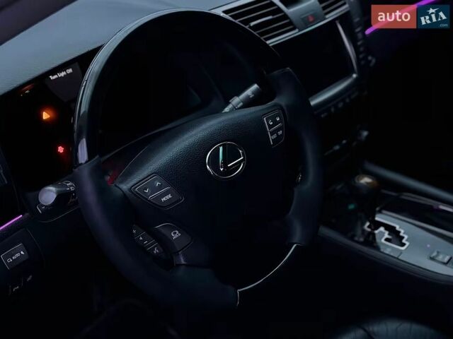 Черный Лексус ЛС, объемом двигателя 4.61 л и пробегом 375 тыс. км за 9100 $, фото 15 на Automoto.ua