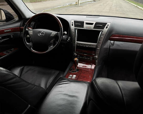 Чорний Лексус ЛС, об'ємом двигуна 4.61 л та пробігом 275 тис. км за 9900 $, фото 12 на Automoto.ua