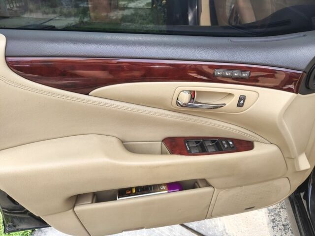 Чорний Лексус ЛС, об'ємом двигуна 4.6 л та пробігом 260 тис. км за 11000 $, фото 14 на Automoto.ua