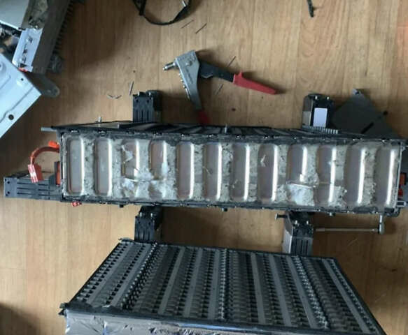 Черный Лексус ЛС, объемом двигателя 4.97 л и пробегом 222 тыс. км за 9900 $, фото 55 на Automoto.ua