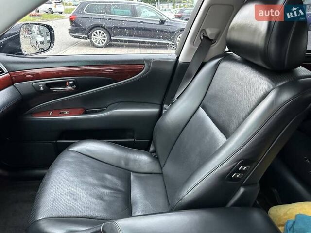 Черный Лексус ЛС, объемом двигателя 4.61 л и пробегом 229 тыс. км за 11500 $, фото 22 на Automoto.ua