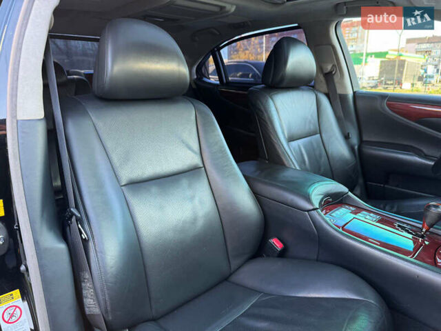 Чорний Лексус ЛС, об'ємом двигуна 4.6 л та пробігом 245 тис. км за 12700 $, фото 26 на Automoto.ua