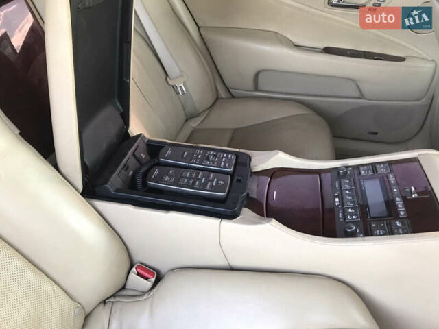 Чорний Лексус ЛС, об'ємом двигуна 4.61 л та пробігом 176 тис. км за 12900 $, фото 9 на Automoto.ua