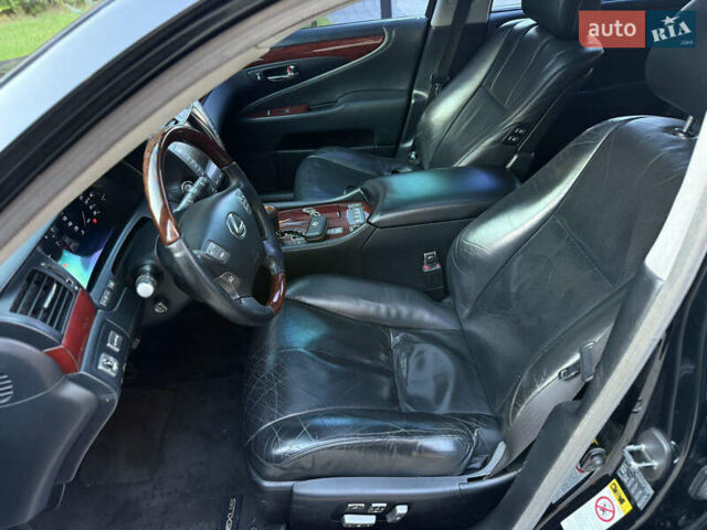 Черный Лексус ЛС, объемом двигателя 4.61 л и пробегом 300 тыс. км за 9900 $, фото 11 на Automoto.ua