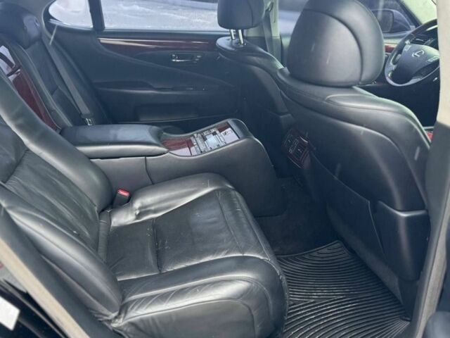 Чорний Лексус ЛС, об'ємом двигуна 4.6 л та пробігом 272 тис. км за 8500 $, фото 1 на Automoto.ua