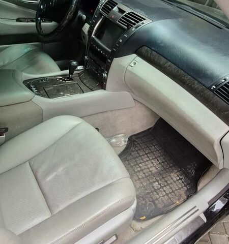 Черный Лексус ЛС, объемом двигателя 4.61 л и пробегом 180 тыс. км за 14500 $, фото 8 на Automoto.ua