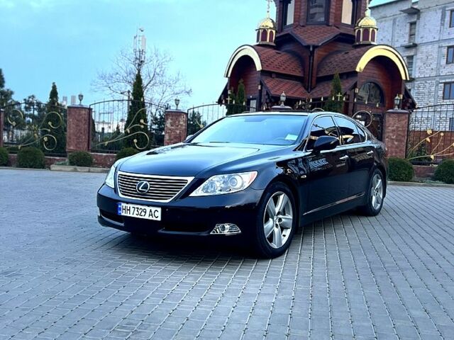 Черный Лексус ЛС, объемом двигателя 4.6 л и пробегом 200 тыс. км за 13500 $, фото 6 на Automoto.ua