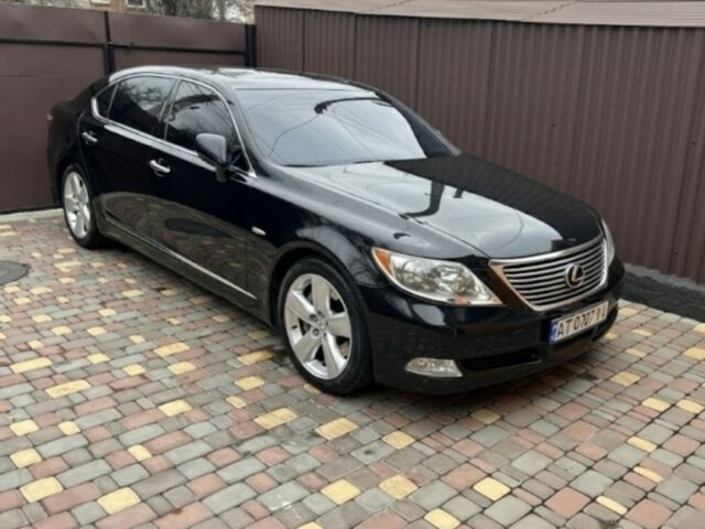 Черный Лексус ЛС, объемом двигателя 4.6 л и пробегом 230 тыс. км за 13800 $, фото 1 на Automoto.ua