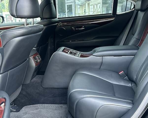 Черный Лексус ЛС, объемом двигателя 4.97 л и пробегом 58 тыс. км за 38400 $, фото 30 на Automoto.ua
