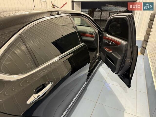 Черный Лексус ЛС, объемом двигателя 4.97 л и пробегом 347 тыс. км за 14500 $, фото 5 на Automoto.ua