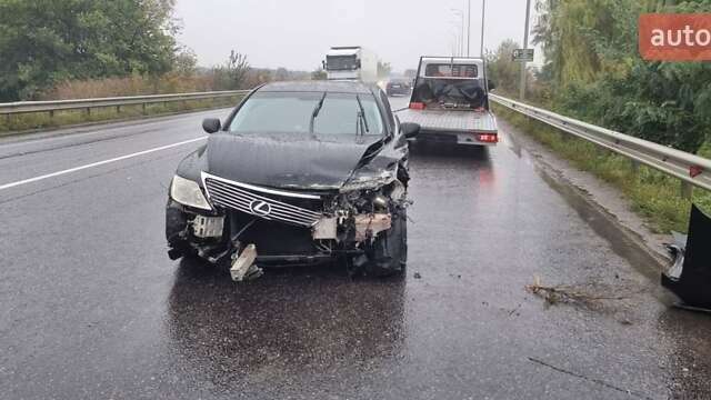 Черный Лексус ЛС, объемом двигателя 4.61 л и пробегом 195 тыс. км за 5000 $, фото 3 на Automoto.ua