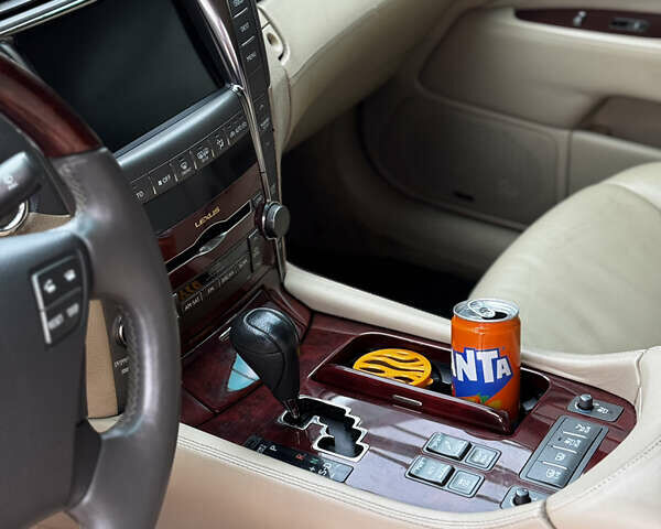 Черный Лексус ЛС, объемом двигателя 4.6 л и пробегом 192 тыс. км за 13500 $, фото 26 на Automoto.ua