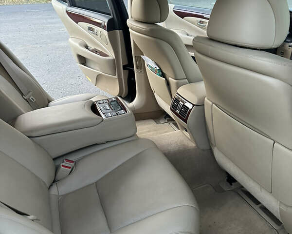 Черный Лексус ЛС, объемом двигателя 4.61 л и пробегом 190 тыс. км за 14500 $, фото 9 на Automoto.ua