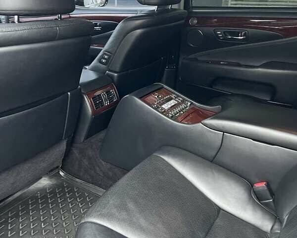 Чорний Лексус ЛС, об'ємом двигуна 4.6 л та пробігом 230 тис. км за 13800 $, фото 3 на Automoto.ua
