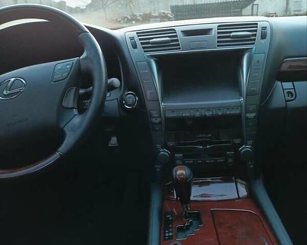 Лексус ЛС 2008 у Києві на Automoto.ua Чорний Лексус ЛС, об'ємом двигуна 4.61 л та пробігом 183 тис. км за 13800 $, фото 4 на Automoto.ua