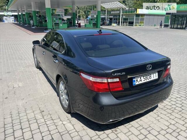Черный Лексус ЛС, объемом двигателя 4.6 л и пробегом 267 тыс. км за 13500 $, фото 4 на Automoto.ua
