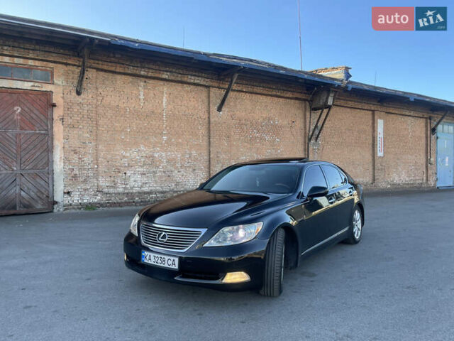 Черный Лексус ЛС, объемом двигателя 4.61 л и пробегом 205 тыс. км за 11000 $, фото 4 на Automoto.ua